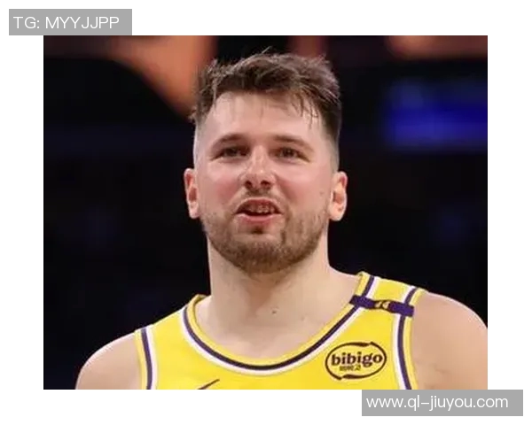 东契奇盛赞斯玛特防守技巧称其独特表现令人惊叹